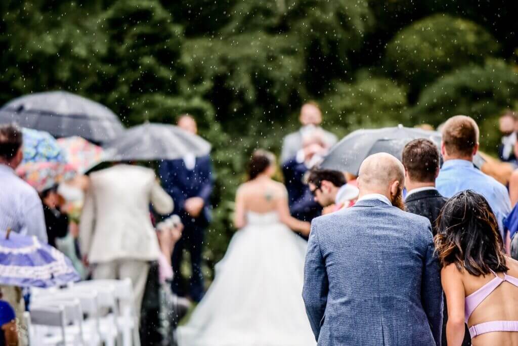 cleveland wedding rain during outdoor ceremony at botanical gardens